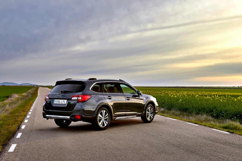 Субару Аутбек 2020