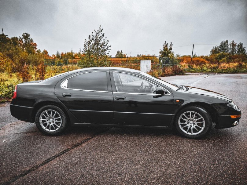 Chrysler 300m черный