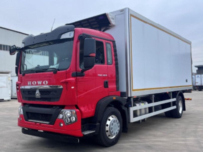 HOWO t5g фургон