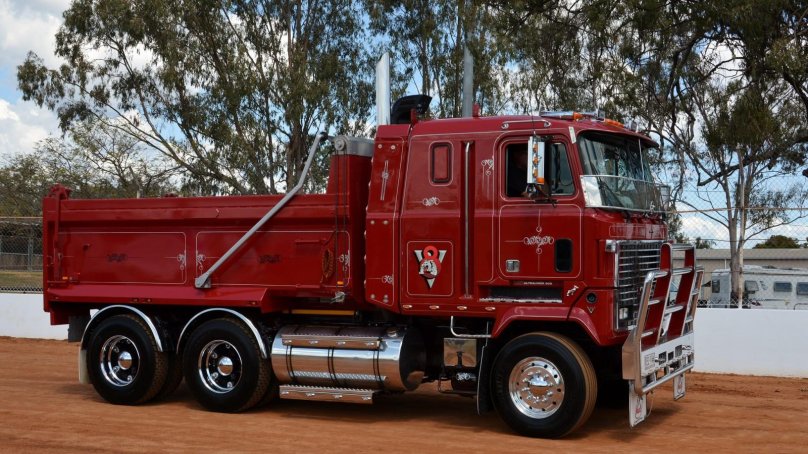 Американский седельный тягач Mack