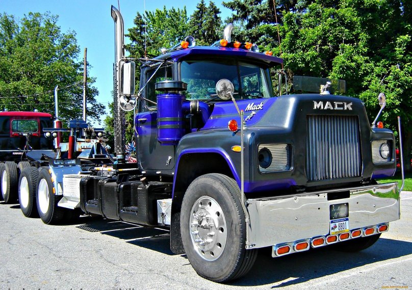 Mack тягач 9500