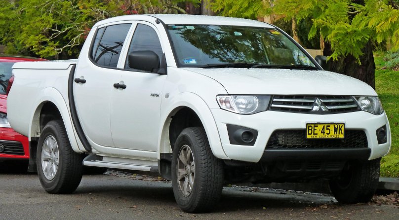 Mitsubishi Triton 2023