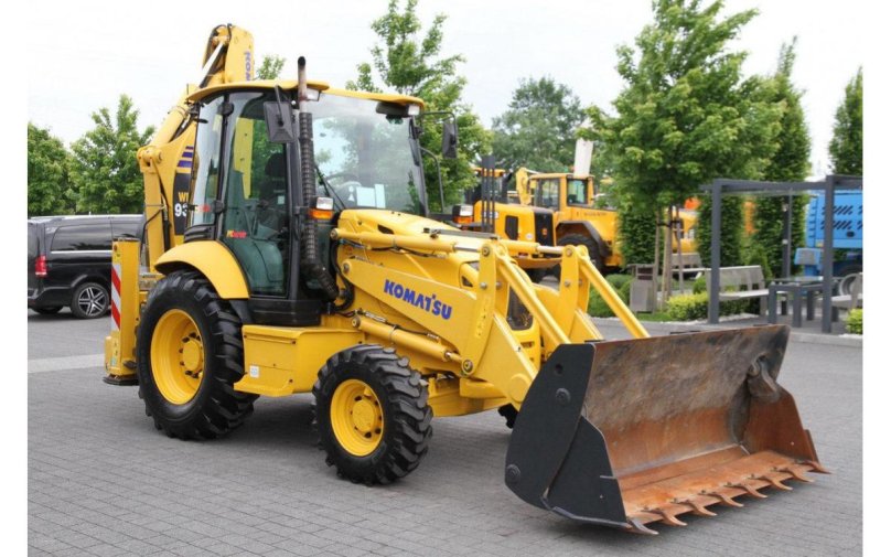 Komatsu wb93r