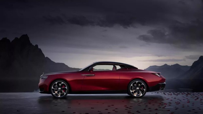 Rolls-Royce кабриолет 2024