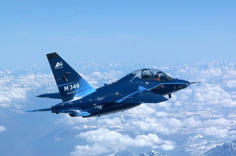 Aermacchi m-346 учебные самолёты
