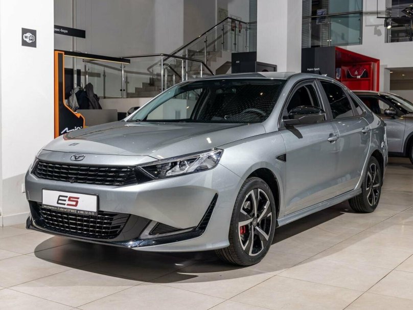 Машина Kaiyi е5