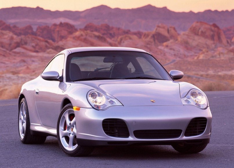 Порше 911 996