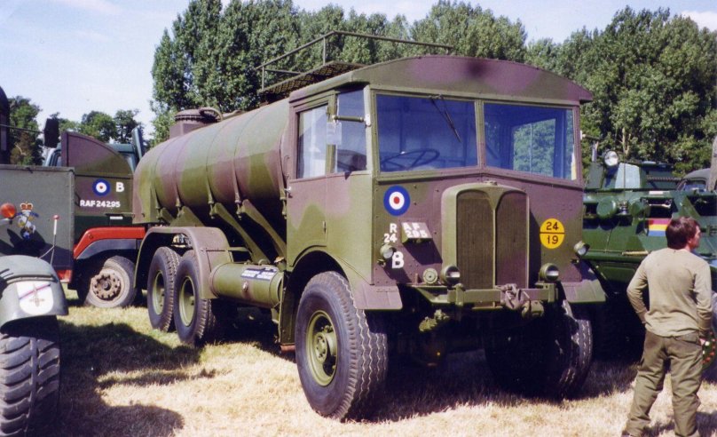 AEC Matador 854