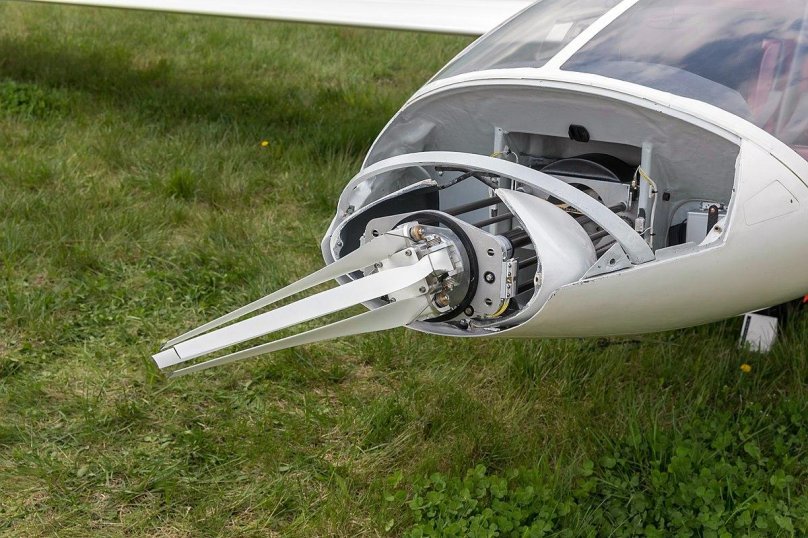 Складной винт мотопланера