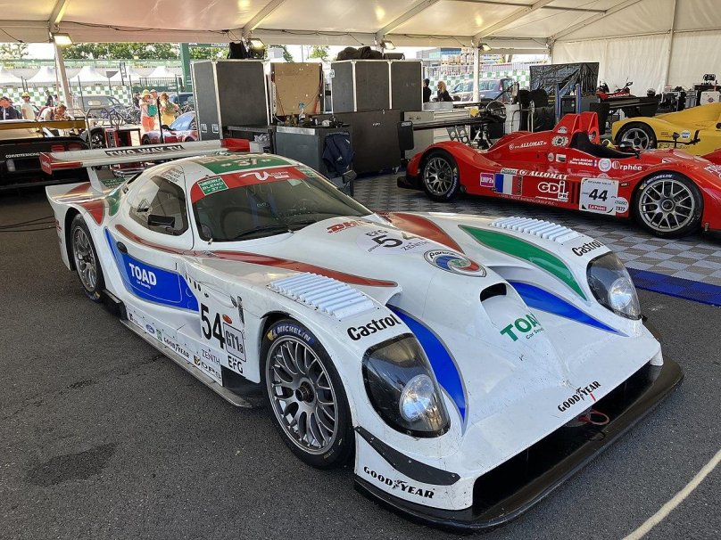 Panoz GTR-1