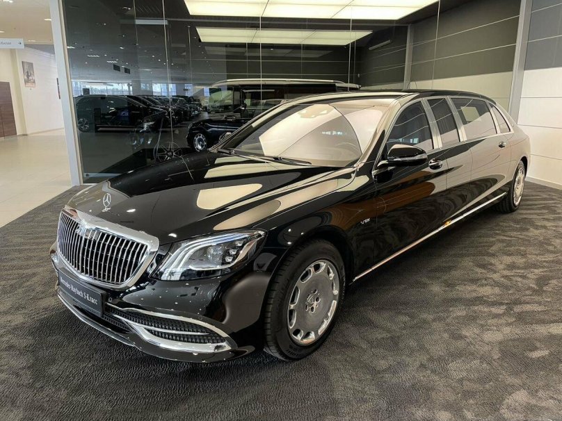 Мерседес 2019 года