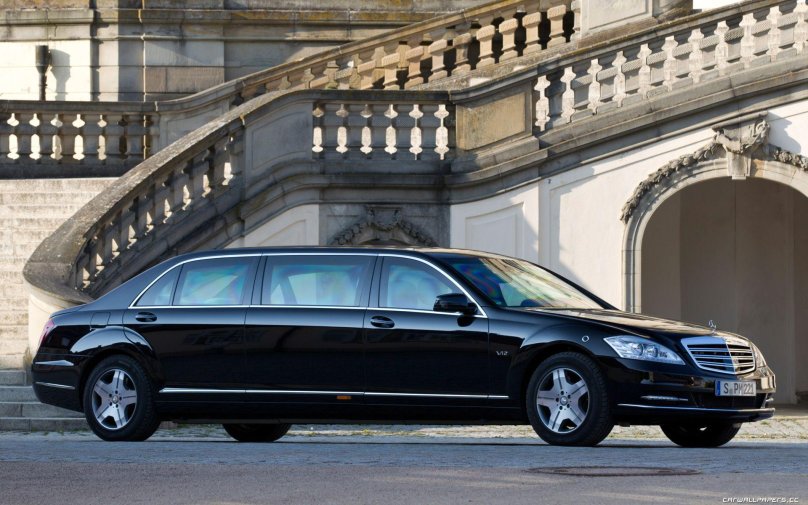 Mercedes-Benz s600 Pullman Guard