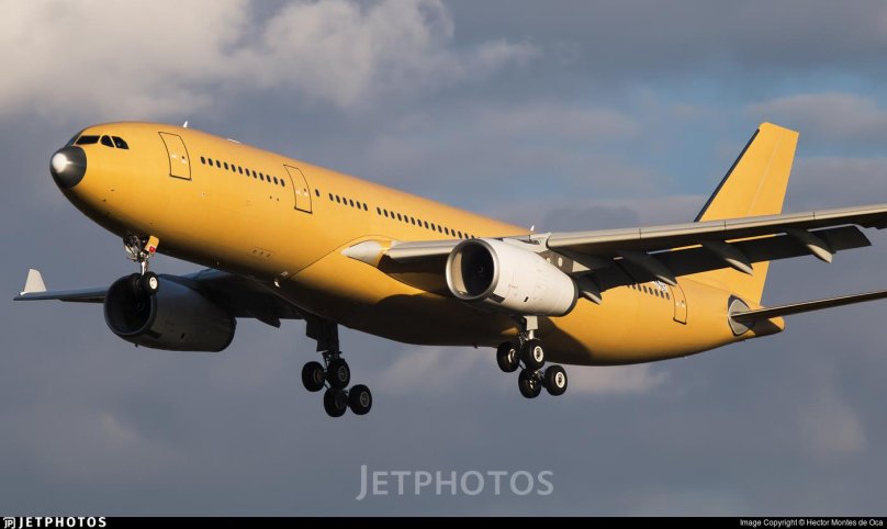 Самолет Люкс желтый