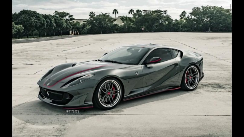 Феррари 812 Суперфаст