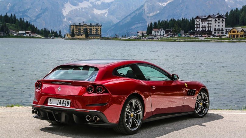 Ferrari gtc4lusso 2021