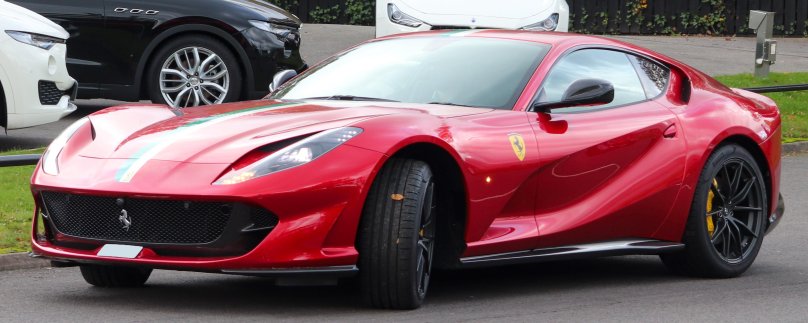Ferrari 812 и f12berlinetta