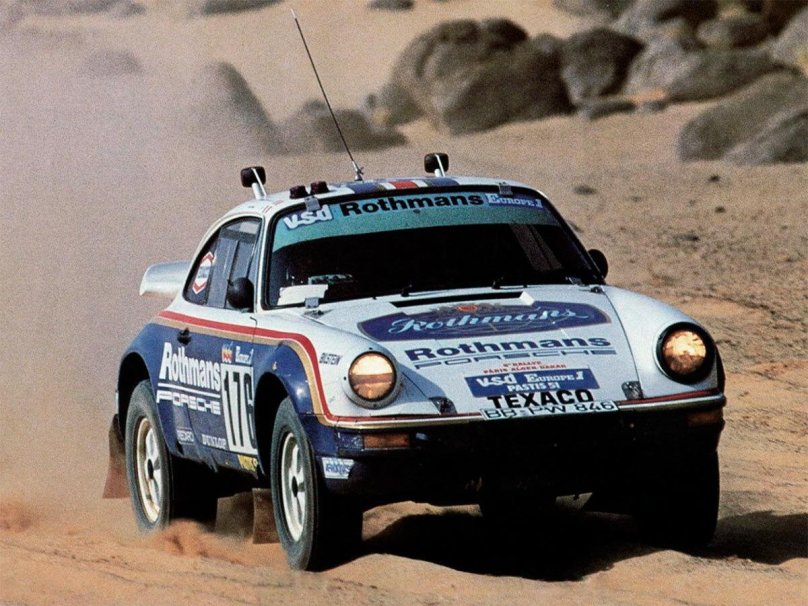 Porsche 911 Rally Dakar