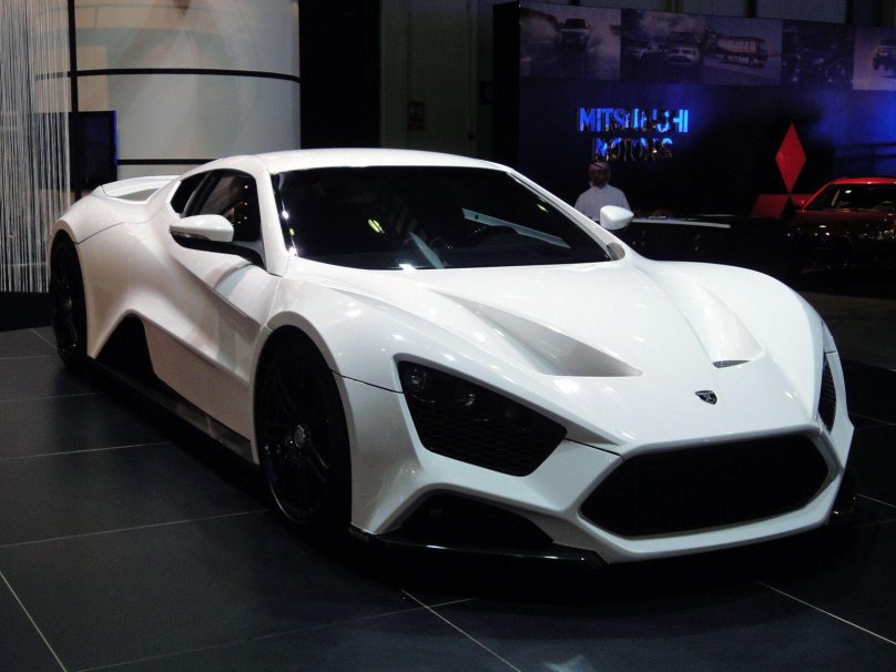 Машина Zenvo st1