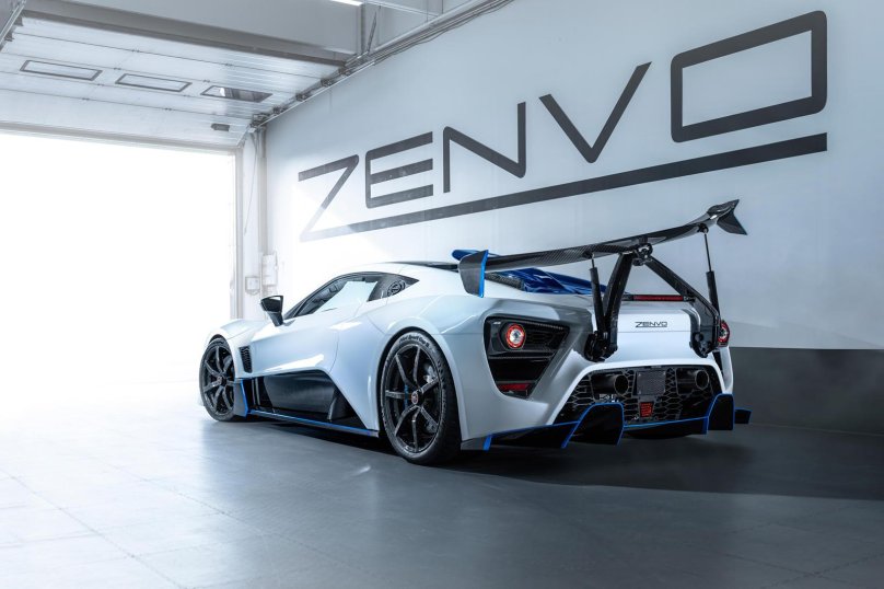 Суперкар Zenvo