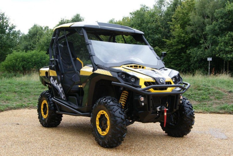 Квадроцикл BRP Commander 1000