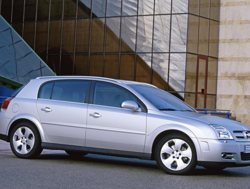 Opel Signum 2003