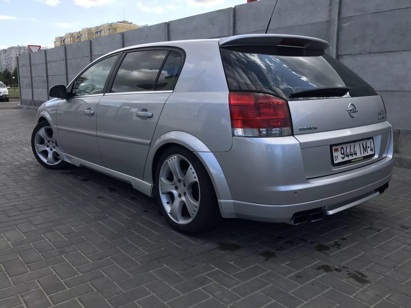 Opel Signum 2004