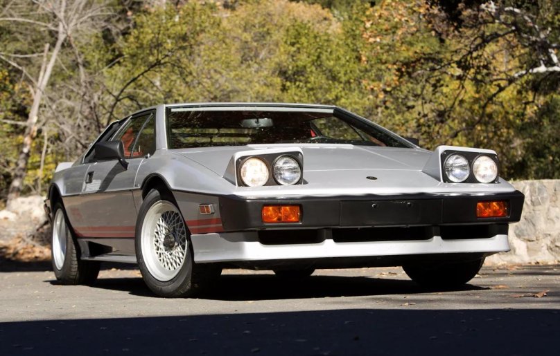 Машина Лотус Эсприт