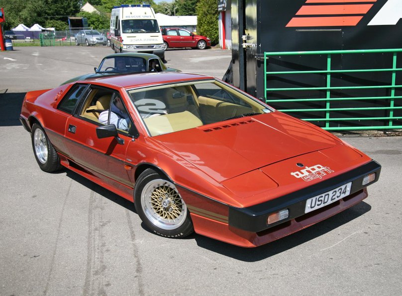 Лотус Эсприт турбо