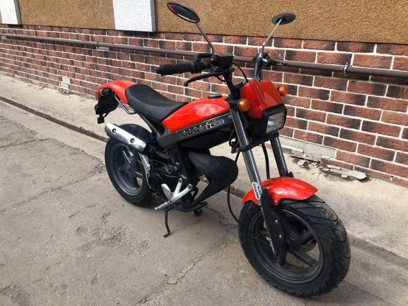 Suzuki Street Magic 50
