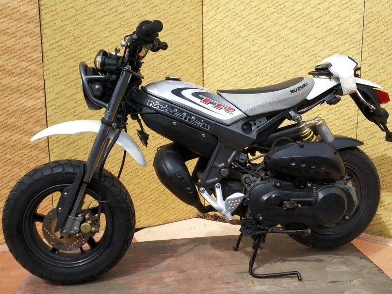Suzuki Street Magic 50