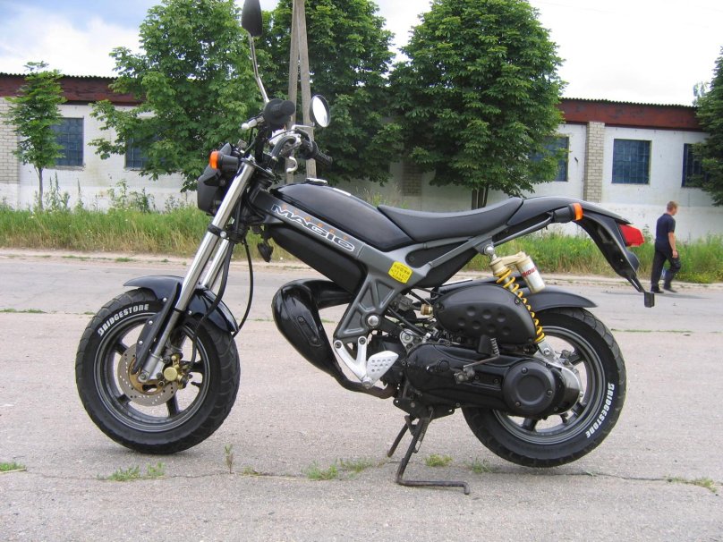 Suzuki Street Magic 50