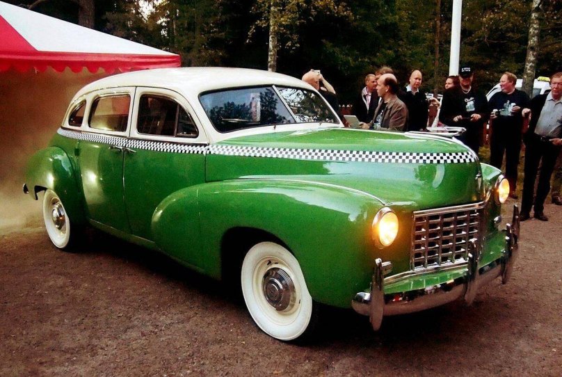 Чекер автомобиль