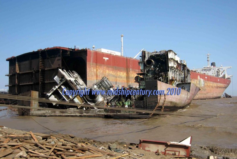 Самый большой нефтеналивной танкер в мире