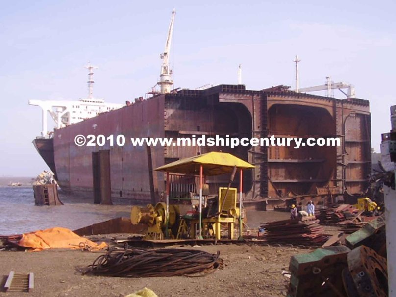 Knock Nevis танкер