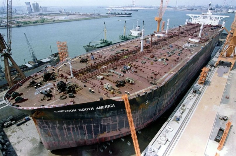  ULCC (Ultra large crude Carrier): танкер