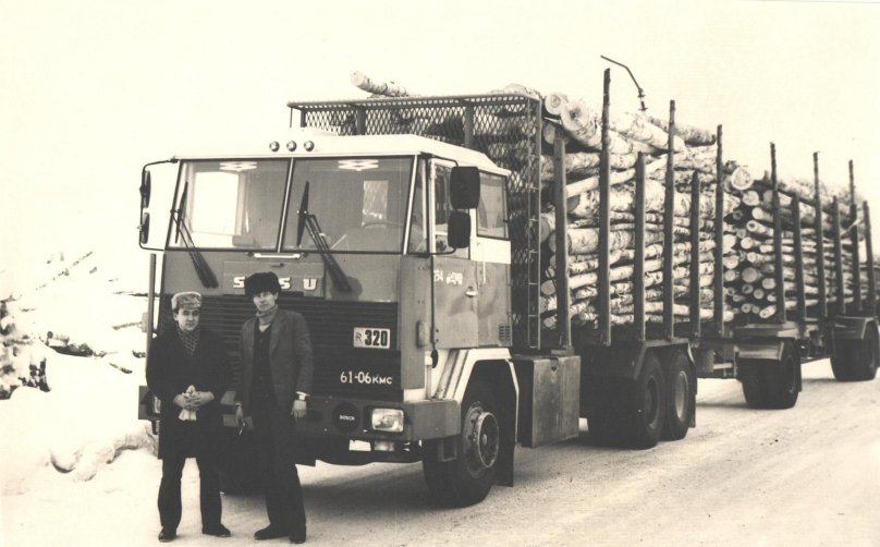 Грузовик сису лесовоз