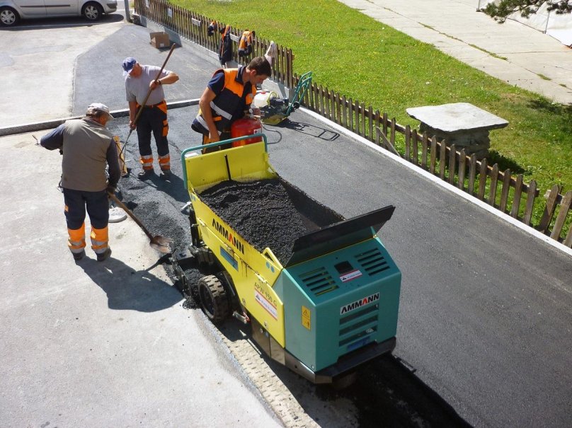 Мини асфальтоукладчик