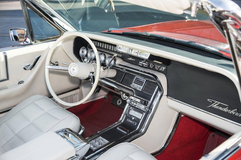 Ford Thunderbird 1967 салон