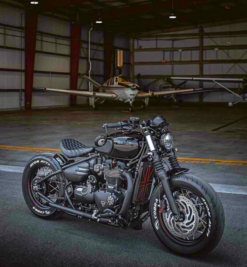 Triumph Bonneville Bobber Thornton hundred