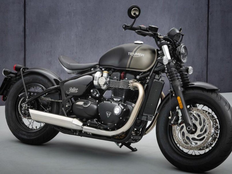 Триумф Бонневиль боббер Блэк