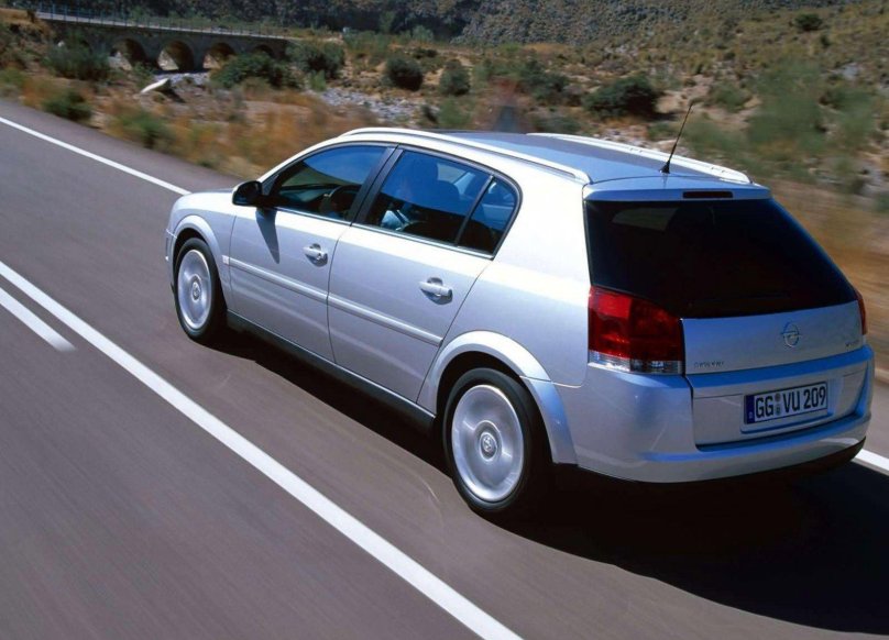 Опель Сигнум универсал 2004