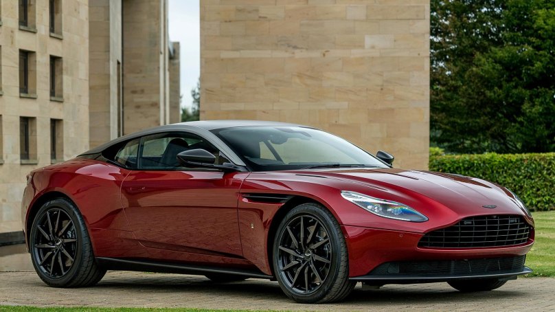 Aston Martin db11 2017