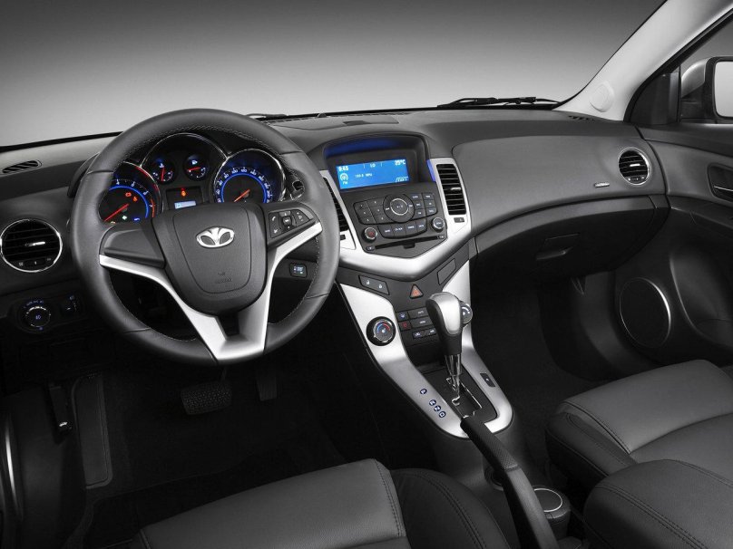 Daewoo Lacetti Premiere j300