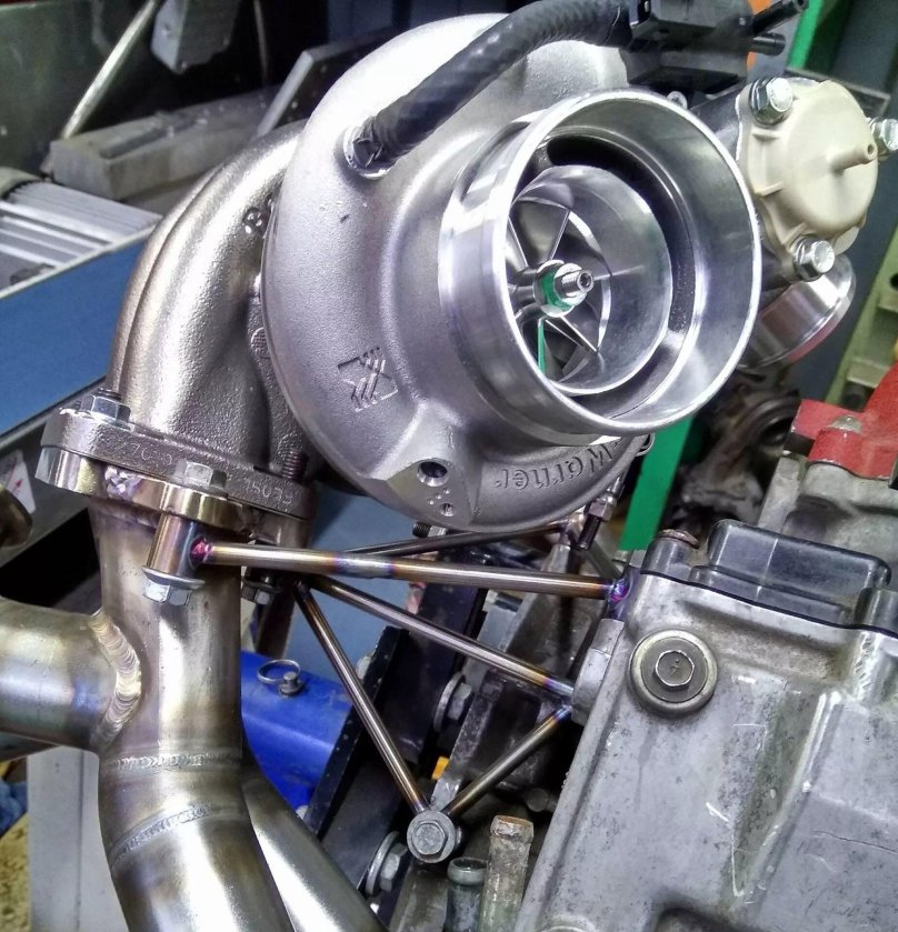 Twin Scroll Subaru турбина