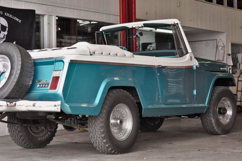 Jeep Jeepster купить