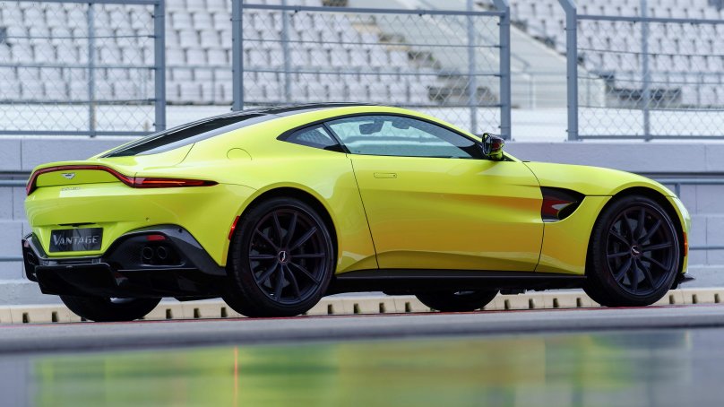 Aston Martin Vantage 2023