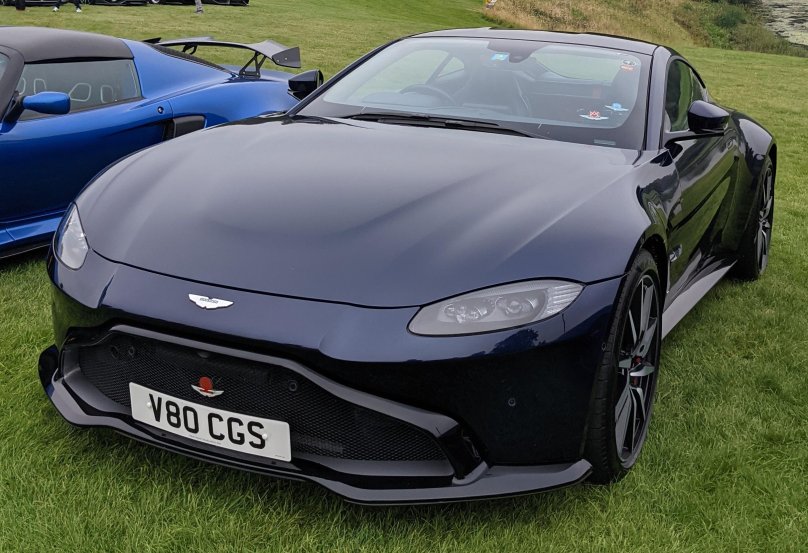 Aston Martin v8 Vantage