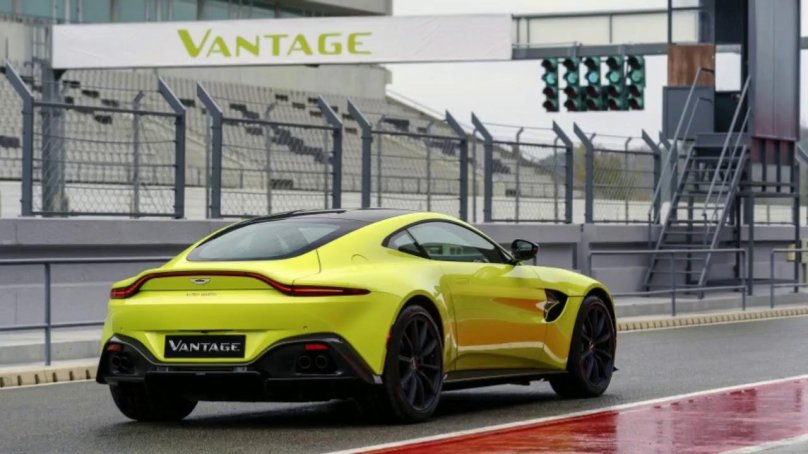 Aston Martin v8 Vantage 2019