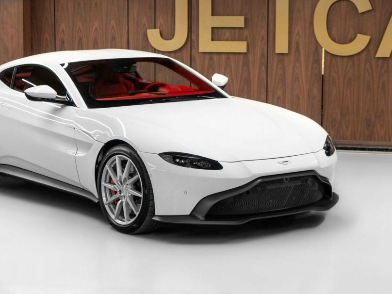 Aston Martin v8 Vantage 2023