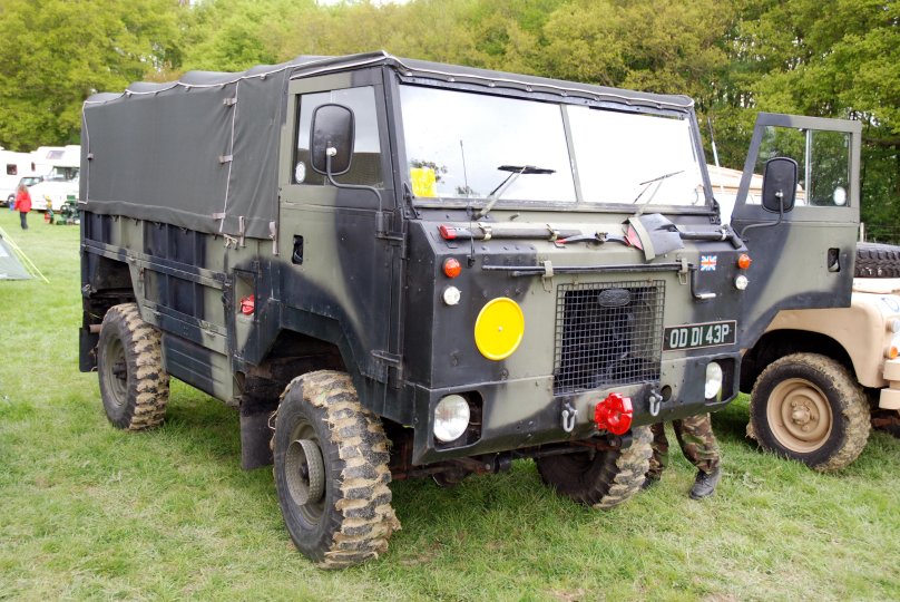 Land Rover 101 forward Control кабина